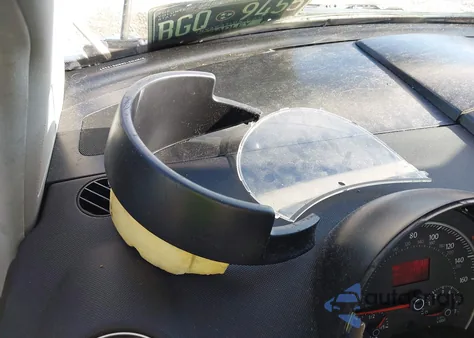 2008 Volkswagen New Beetle Black Tie Edition/Triple White из США, поврежденный, VIN 3VWFW31CX8M515287